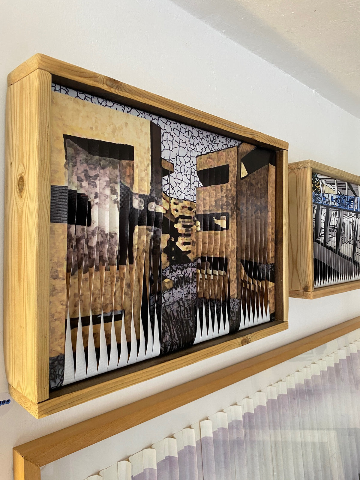 Structure in the fild- mixed media